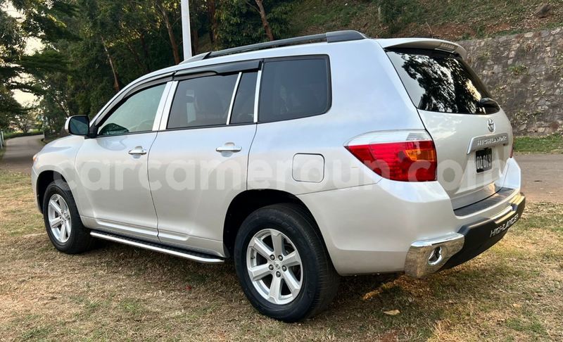 Big with watermark toyota highlander central cameroon yaounde 22074