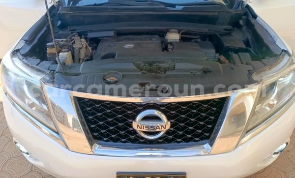 Sayi Na hannu Nissan Pathfinder White Mota in Yaounde a Babban Kamaru Sayi Na hannu Nissan Pathfinder White Mota in Yaounde a Babban Kamaru