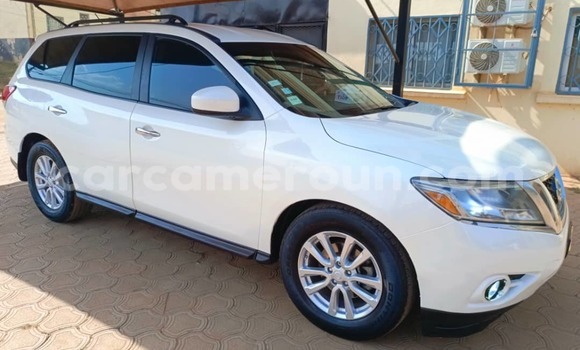 Buy Used Nissan Pathfinder White Car in Yaounde in Central Cameroon Buy Used Nissan Pathfinder White Car in Yaounde in Central Cameroon
