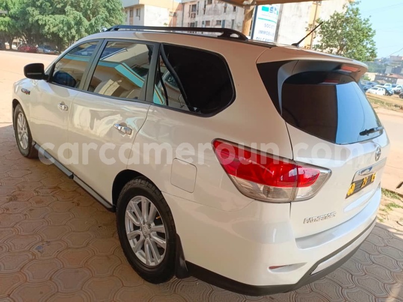 Big with watermark nissan pathfinder central cameroon yaounde 22079