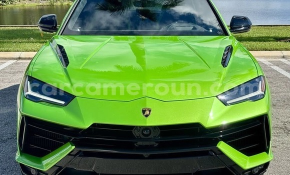 Acheter Occasion Voiture Lamborghini Urus Vert à Ambam, South Cameroon