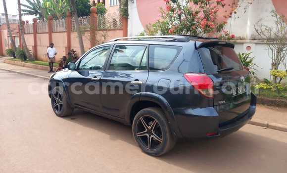 Acheter Occasion Voiture Toyota RAV4 Noir à Yaoundé, Central Cameroon Acheter Occasion Voiture Toyota RAV4 Noir à Yaoundé, Central Cameroon