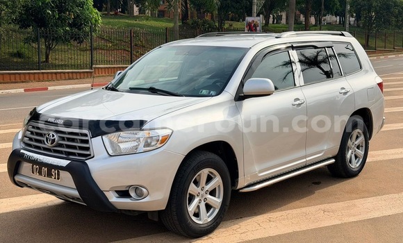 Buy New Toyota Highlander Silver Car in Yaounde in Central Cameroon Buy New Toyota Highlander Silver Car in Yaounde in Central Cameroon