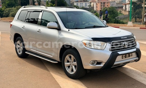 Buy New Toyota Highlander Silver Car in Yaounde in Central Cameroon Buy New Toyota Highlander Silver Car in Yaounde in Central Cameroon