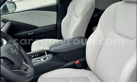 Acheter Occasion Voiture Lexus LX 570 Noir à Yaoundé, Central Cameroon Acheter Occasion Voiture Lexus LX 570 Noir à Yaoundé, Central Cameroon