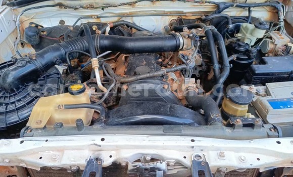 Acheter Occasion Voiture Toyota Hiluxe VIGO Blanc à Yaoundé, Central Cameroon Acheter Occasion Voiture Toyota Hiluxe VIGO Blanc à Yaoundé, Central Cameroon