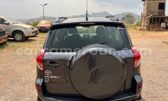 Sayi Na hannu Toyota RAV4 Black Mota in Yaounde a Babban Kamaru Sayi Na hannu Toyota RAV4 Black Mota in Yaounde a Babban Kamaru