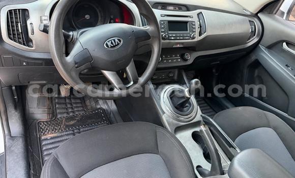 Acheter Occasion Voiture Kia Sportage Blanc à Yaoundé, Central Cameroon Acheter Occasion Voiture Kia Sportage Blanc à Yaoundé, Central Cameroon