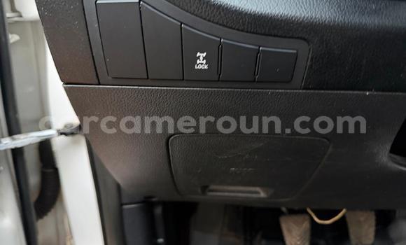 Acheter Occasion Voiture Kia Sportage Blanc à Yaoundé, Central Cameroon Acheter Occasion Voiture Kia Sportage Blanc à Yaoundé, Central Cameroon