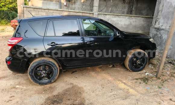 Sayi Na hannu Toyota RAV4 Black Mota in Douala a Ƙasar Kamaru Sayi Na hannu Toyota RAV4 Black Mota in Douala a Ƙasar Kamaru
