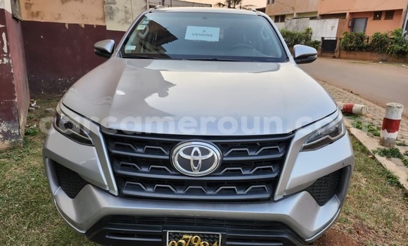 Buy Used Toyota Fortuner Silver Car in Yaounde in Central Cameroon Buy Used Toyota Fortuner Silver Car in Yaounde in Central Cameroon