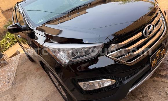 Acheter Occasion Voiture Hyundai Santa Fe Noir à Yaoundé, Central Cameroon Acheter Occasion Voiture Hyundai Santa Fe Noir à Yaoundé, Central Cameroon