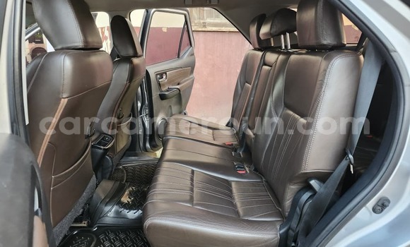 Acheter Occasion Voiture Toyota Fortuner Gris à Yaoundé, Central Cameroon Acheter Occasion Voiture Toyota Fortuner Gris à Yaoundé, Central Cameroon