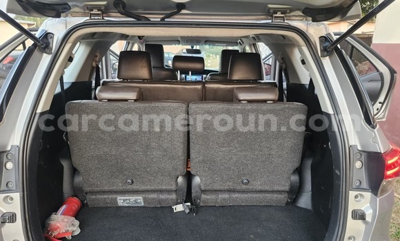 Acheter Occasion Voiture Toyota Fortuner Gris à Yaoundé, Central Cameroon Acheter Occasion Voiture Toyota Fortuner Gris à Yaoundé, Central Cameroon