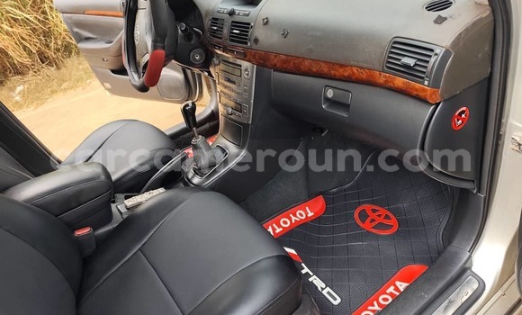Acheter Occasion Voiture Toyota Avensis Gris à Yaoundé, Central Cameroon Acheter Occasion Voiture Toyota Avensis Gris à Yaoundé, Central Cameroon