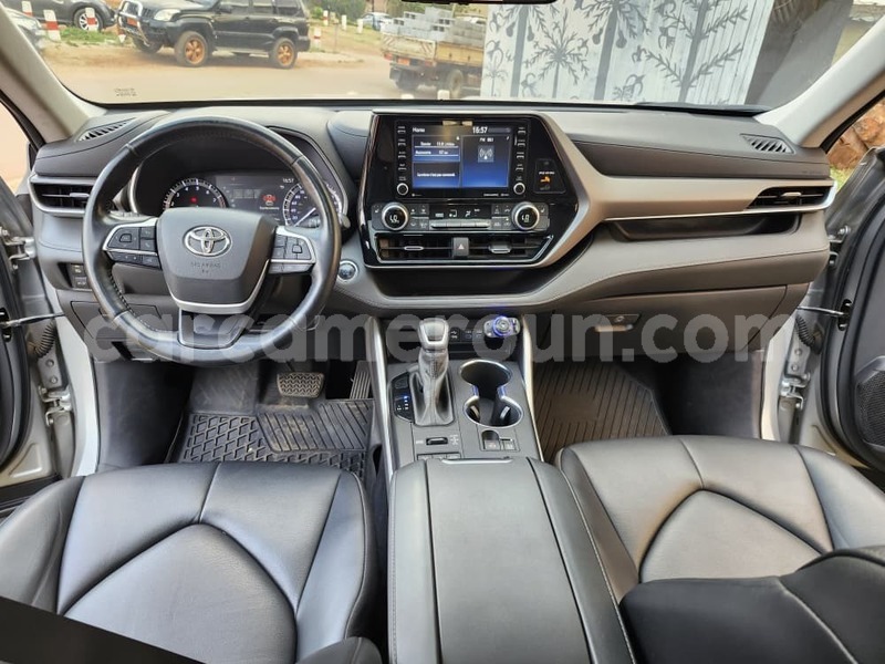 Big with watermark toyota highlander central cameroon yaounde 22150