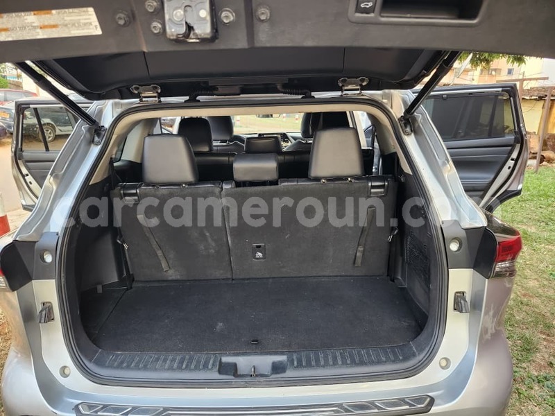 Big with watermark toyota highlander central cameroon yaounde 22150