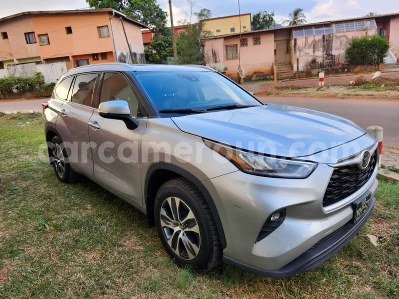 Big with watermark toyota highlander central cameroon yaounde 22152