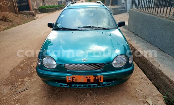 Acheter Occasion Voiture Toyota Corolla Vert à Yaoundé, Central Cameroon Acheter Occasion Voiture Toyota Corolla Vert à Yaoundé, Central Cameroon