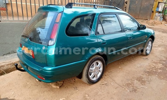 Acheter Occasion Voiture Toyota Corolla Vert à Yaoundé, Central Cameroon Acheter Occasion Voiture Toyota Corolla Vert à Yaoundé, Central Cameroon