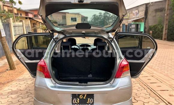 Acheter Occasion Voiture Toyota Yaris Gris à Yaoundé, Central Cameroon Acheter Occasion Voiture Toyota Yaris Gris à Yaoundé, Central Cameroon