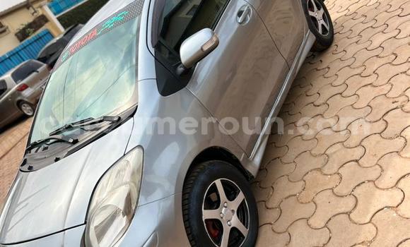 Acheter Occasion Voiture Toyota Yaris Gris à Yaoundé, Central Cameroon Acheter Occasion Voiture Toyota Yaris Gris à Yaoundé, Central Cameroon