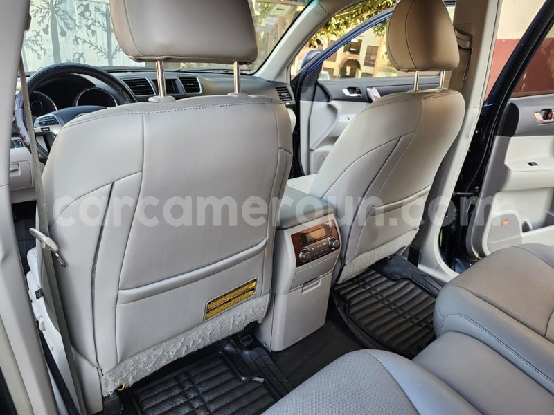 Big with watermark toyota highlander central cameroon yaounde 22169