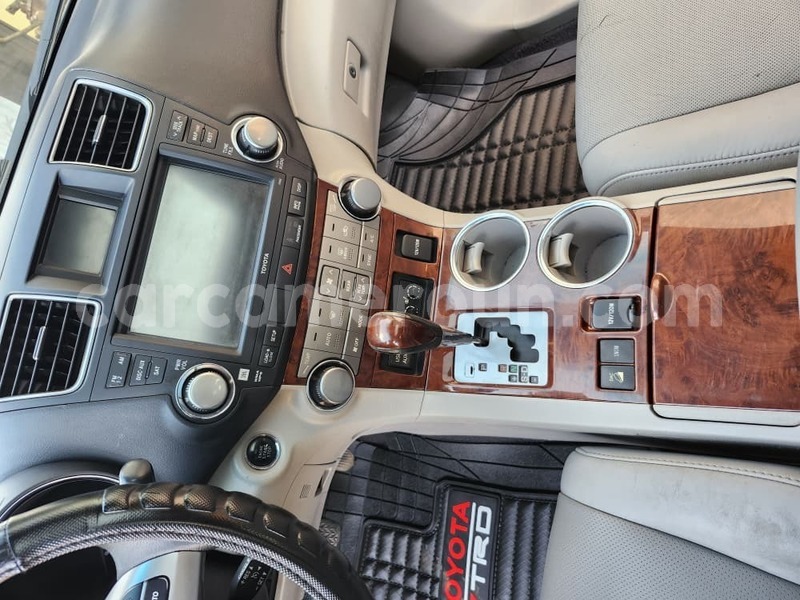 Big with watermark toyota highlander central cameroon yaounde 22169