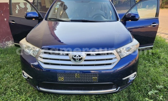 Sayi Na hannu Toyota Highlander Blue Mota in Yaounde a Babban Kamaru Sayi Na hannu Toyota Highlander Blue Mota in Yaounde a Babban Kamaru