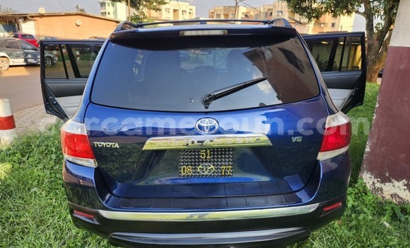 Sayi Na hannu Toyota Highlander Blue Mota in Yaounde a Babban Kamaru Sayi Na hannu Toyota Highlander Blue Mota in Yaounde a Babban Kamaru