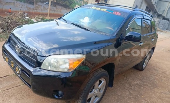 Sayi Na hannu Toyota RAV4 Black Mota in Yaounde a Babban Kamaru Sayi Na hannu Toyota RAV4 Black Mota in Yaounde a Babban Kamaru
