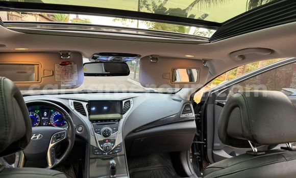 Acheter Occasion Voiture Hyundai Grandeur Noir à Yaoundé, Central Cameroon Acheter Occasion Voiture Hyundai Grandeur Noir à Yaoundé, Central Cameroon