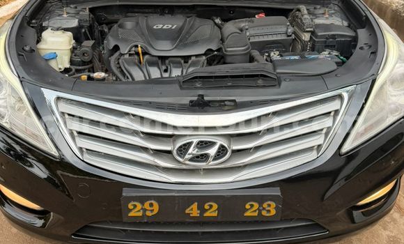Acheter Occasion Voiture Hyundai Grandeur Noir à Yaoundé, Central Cameroon Acheter Occasion Voiture Hyundai Grandeur Noir à Yaoundé, Central Cameroon