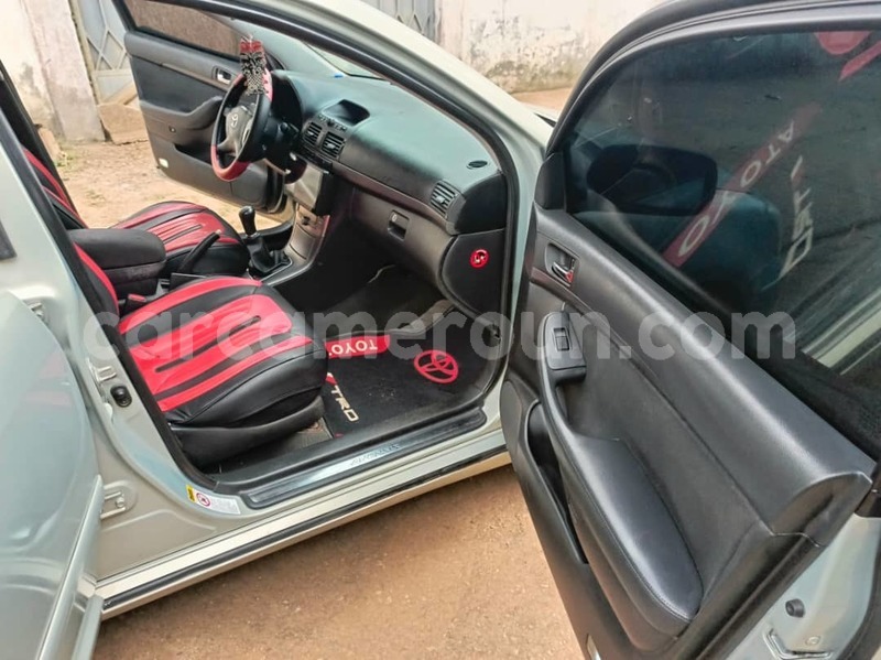 Big with watermark toyota avensis central cameroon yaounde 22177