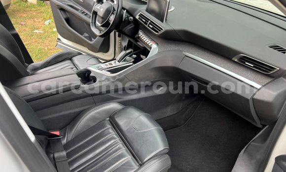 Acheter Occasion Voiture Peugeot 3008 Blanc à Yaoundé, Central Cameroon Acheter Occasion Voiture Peugeot 3008 Blanc à Yaoundé, Central Cameroon