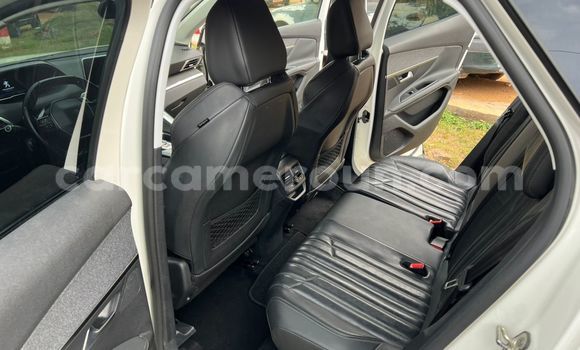 Acheter Occasion Voiture Peugeot 3008 Blanc à Yaoundé, Central Cameroon Acheter Occasion Voiture Peugeot 3008 Blanc à Yaoundé, Central Cameroon