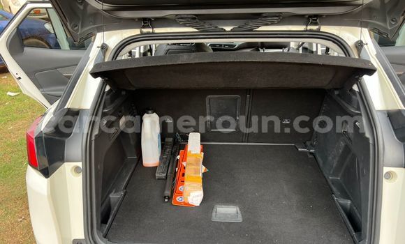 Acheter Occasion Voiture Peugeot 3008 Blanc à Yaoundé, Central Cameroon Acheter Occasion Voiture Peugeot 3008 Blanc à Yaoundé, Central Cameroon