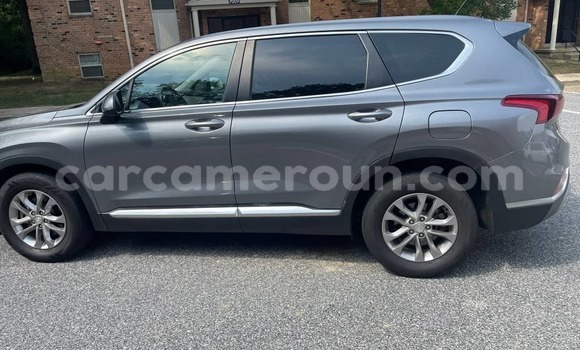 Acheter Occasion Voiture Hyundai Santa Fe Gris à Yaoundé, Central Cameroon Acheter Occasion Voiture Hyundai Santa Fe Gris à Yaoundé, Central Cameroon