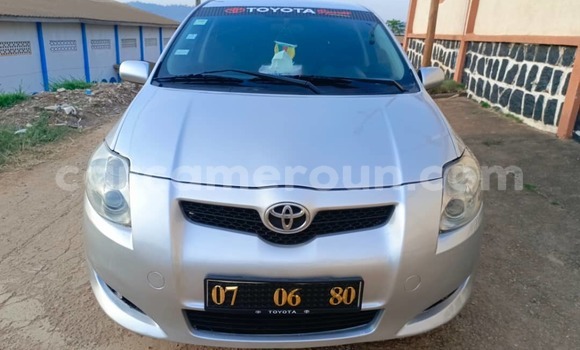 Sayi Na hannu Toyota Auris Azurfa Mota in Yaounde a Babban Kamaru Sayi Na hannu Toyota Auris Azurfa Mota in Yaounde a Babban Kamaru