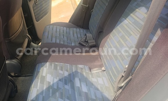 Acheter Occasion Voiture Toyota RAV4 Vert à Douala, Littoral Cameroon Acheter Occasion Voiture Toyota RAV4 Vert à Douala, Littoral Cameroon