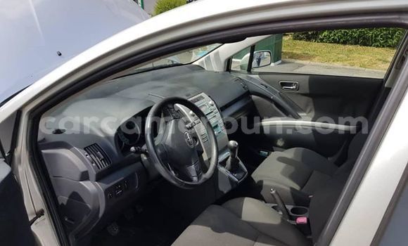 Buy Used Toyota Corolla Silver Car in Yaounde in Central Cameroon Buy Used Toyota Corolla Silver Car in Yaounde in Central Cameroon