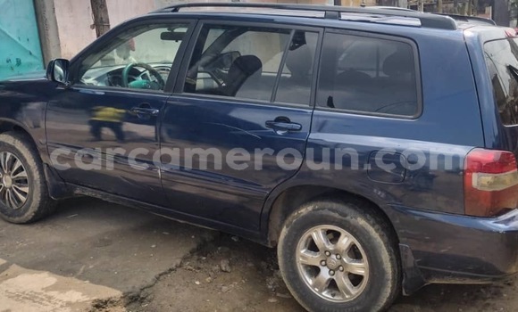 Sayi Na hannu Toyota Highlander Blue Mota in Douala a Ƙasar Kamaru Sayi Na hannu Toyota Highlander Blue Mota in Douala a Ƙasar Kamaru