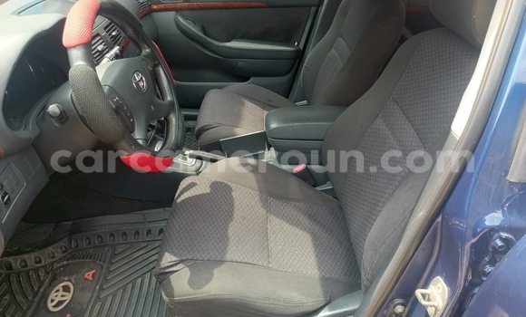 Acheter Occasion Voiture Toyota Avensis Bleu à Douala, Littoral Cameroon Acheter Occasion Voiture Toyota Avensis Bleu à Douala, Littoral Cameroon
