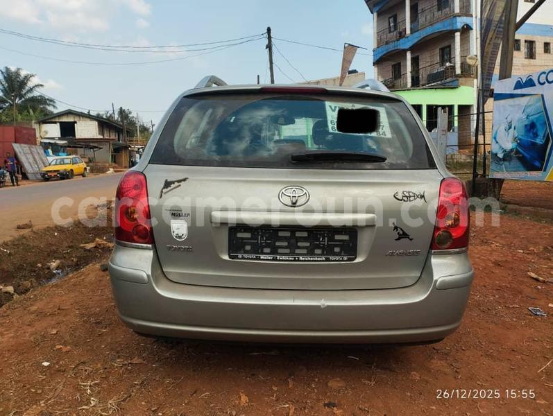 Big with watermark toyota avensis central cameroon yaounde 22233