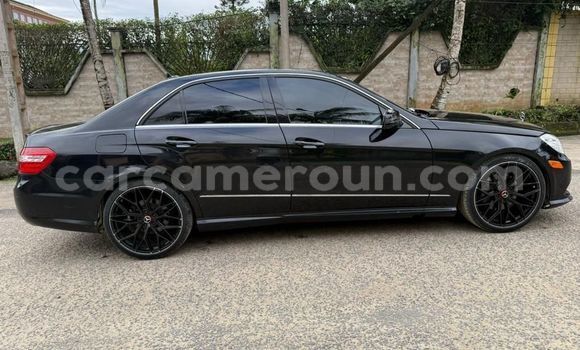 Sayi Imported Mercedes‒Benz E–Class Black Mota in Douala a Ƙasar Kamaru Sayi Imported Mercedes‒Benz E–Class Black Mota in Douala a Ƙasar Kamaru