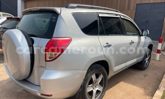 Acheter Occasion Voiture Toyota RAV4 Gris à Yaoundé, Central Cameroon Acheter Occasion Voiture Toyota RAV4 Gris à Yaoundé, Central Cameroon