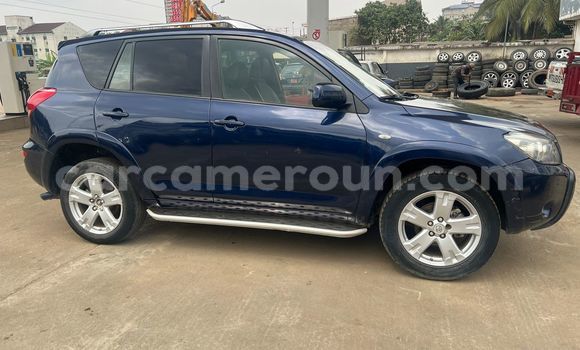 Sayi Imported Toyota RAV4 Blue Mota in Douala a Ƙasar Kamaru Sayi Imported Toyota RAV4 Blue Mota in Douala a Ƙasar Kamaru
