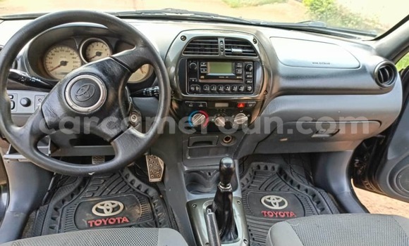 Acheter Occasion Voiture Toyota RAV4 Noir à Yaoundé, Central Cameroon Acheter Occasion Voiture Toyota RAV4 Noir à Yaoundé, Central Cameroon