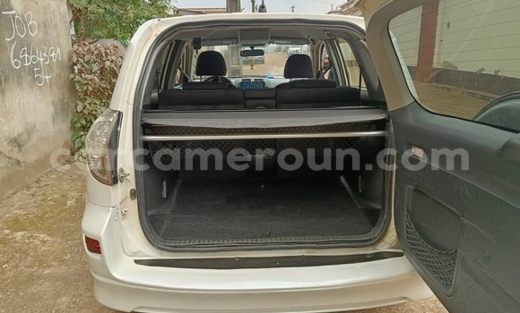 Acheter Occasion Voiture Toyota RAV4 Blanc à Yaoundé, Central Cameroon Acheter Occasion Voiture Toyota RAV4 Blanc à Yaoundé, Central Cameroon