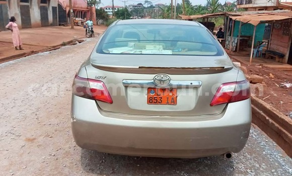 Sayi Na hannu Toyota Avensis Azurfa Mota in Yaounde a Babban Kamaru Sayi Na hannu Toyota Avensis Azurfa Mota in Yaounde a Babban Kamaru